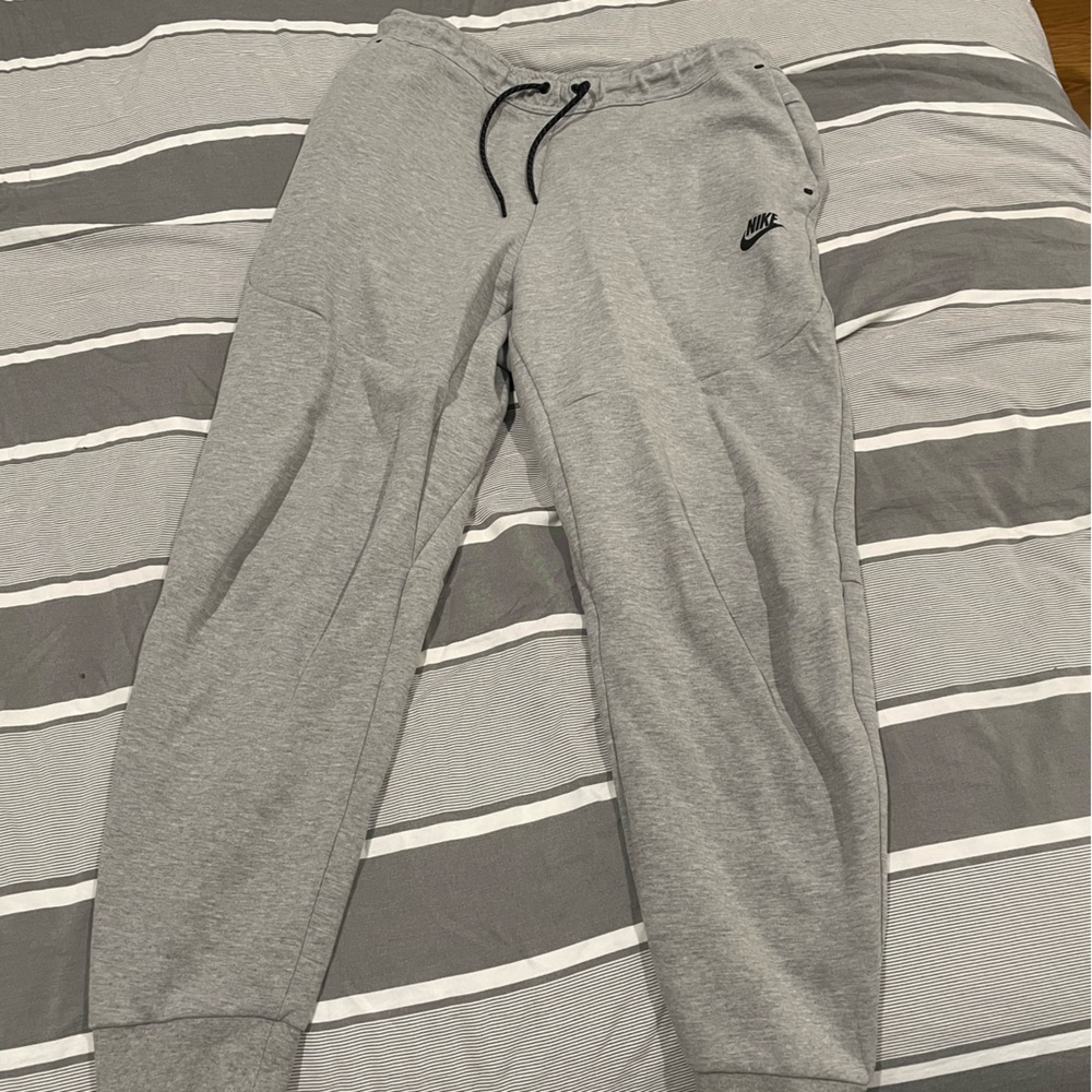 Nike Tech Fleece L